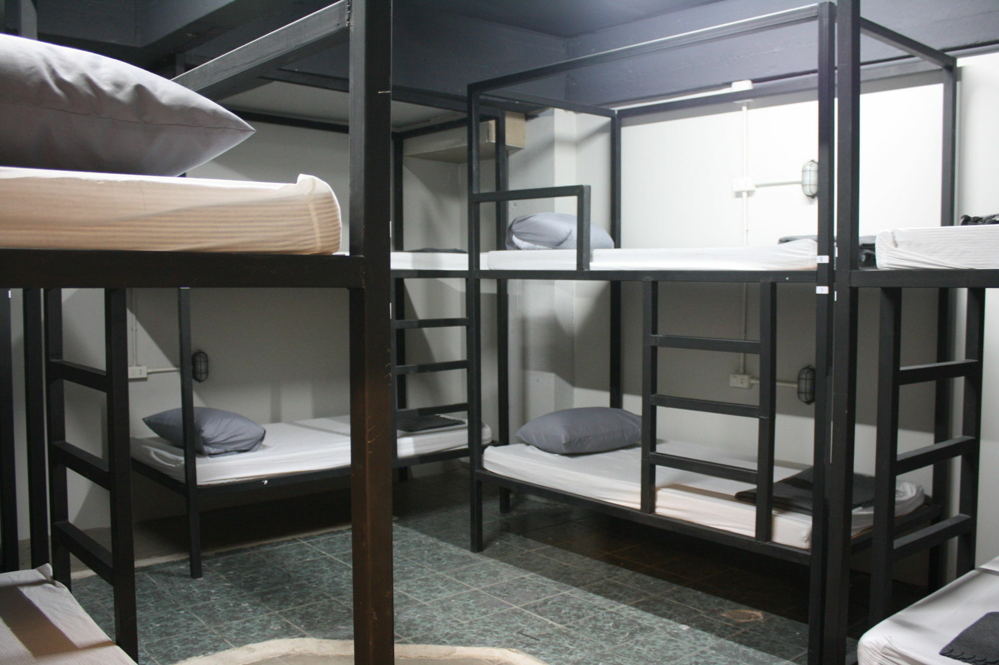 The Mixx Hostel Бангкок Экстерьер фото