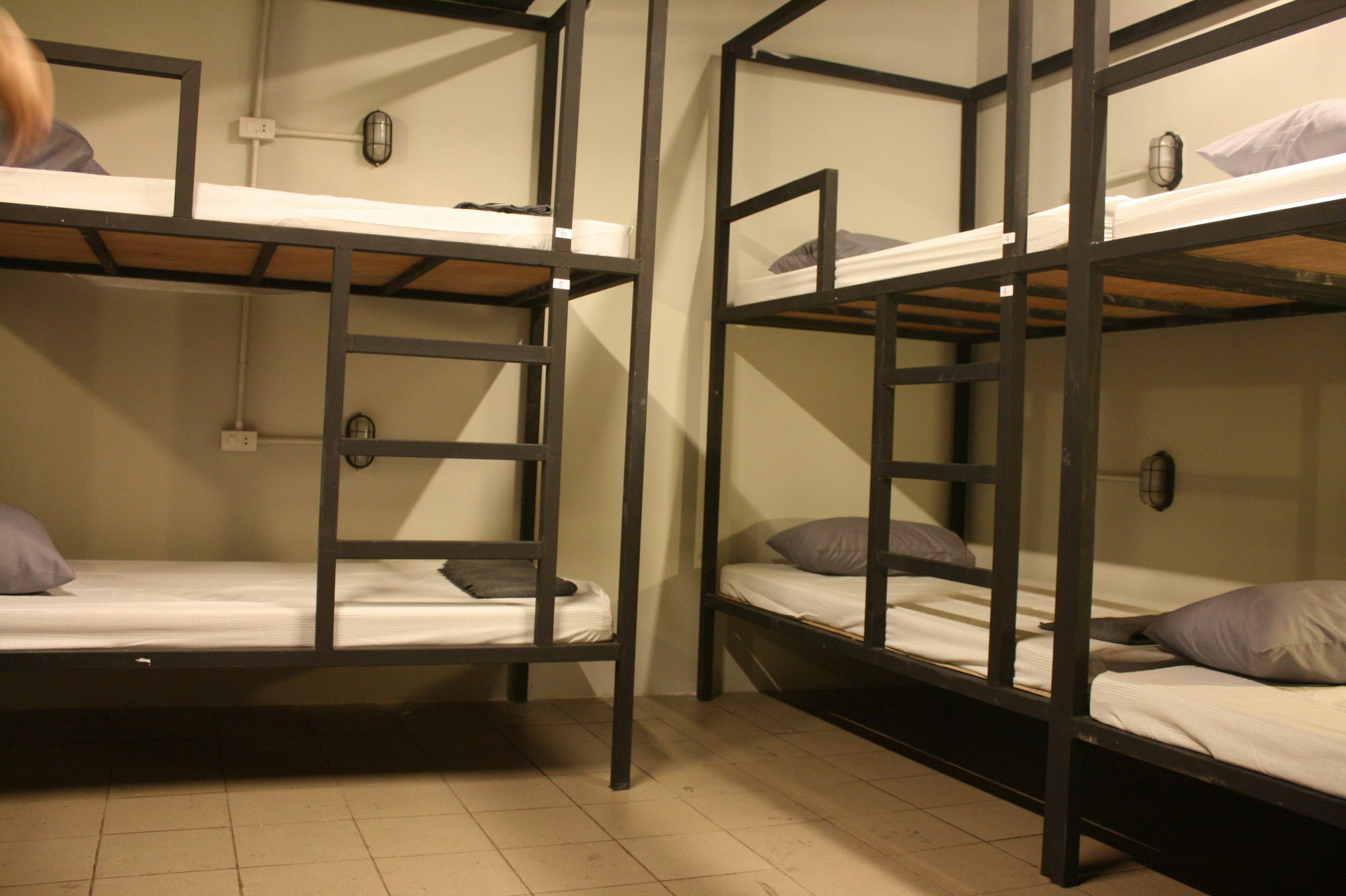The Mixx Hostel Бангкок Экстерьер фото