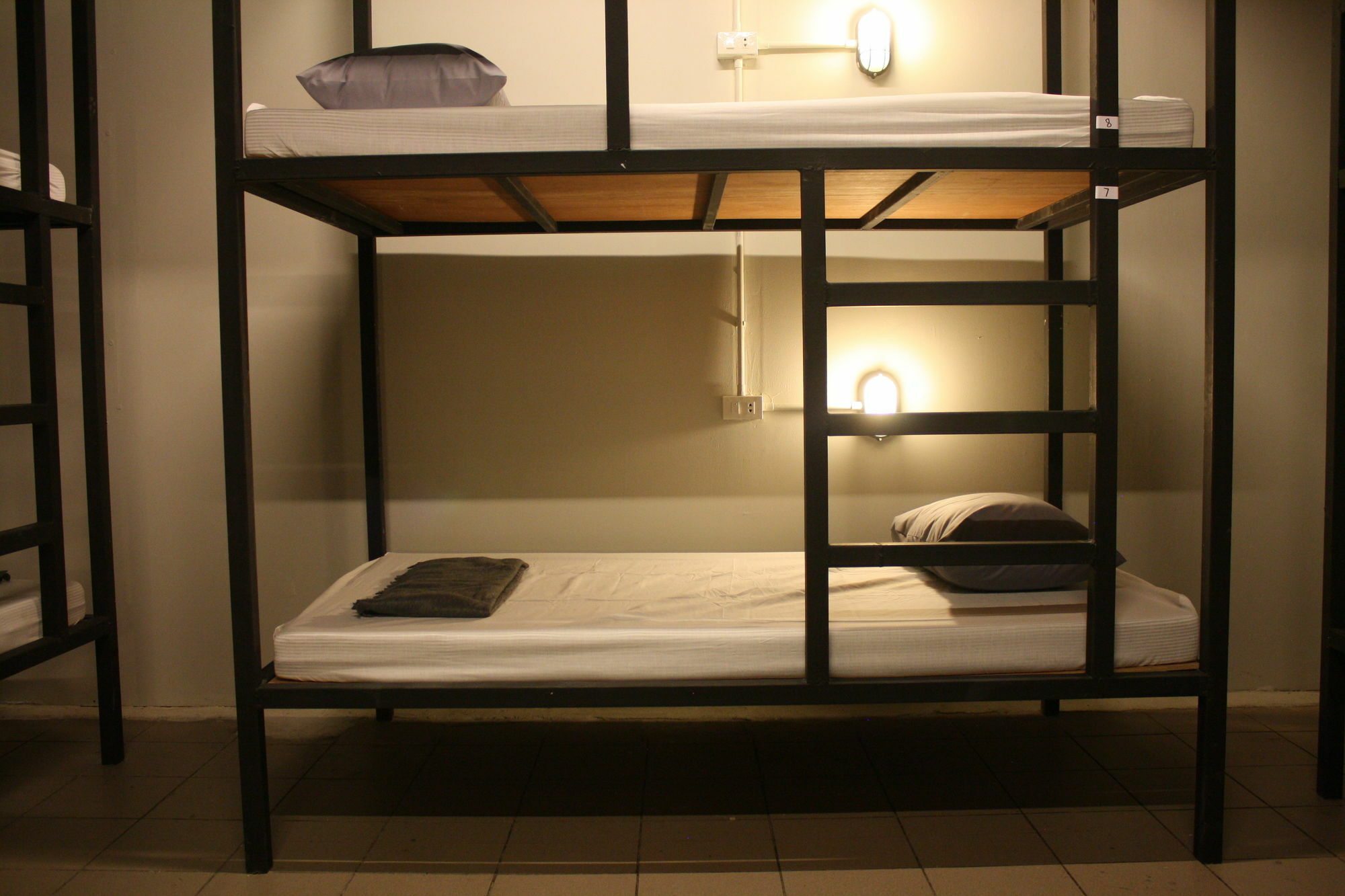 The Mixx Hostel Бангкок Экстерьер фото